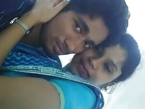 महज फिल्मी मुट्ठी से ...